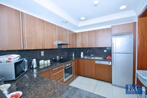 Apartment in The Fairmont Palm Residences, Palm Jumeirah, Dubai 1 bedroom, 124 sq.m. № 103353 - photo 17