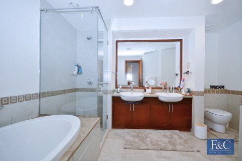 Apartment in The Fairmont Palm Residences, Palm Jumeirah, Dubai 1 bedroom, 124 sq.m. № 103353 - photo 5