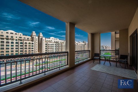 Apartment in The Fairmont Palm Residences, Palm Jumeirah, Dubai 1 bedroom, 124 sq.m. № 103353 - photo 15
