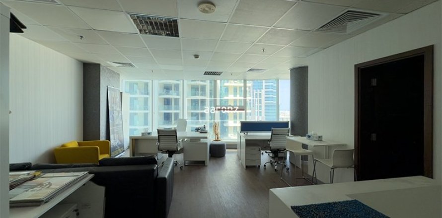 Office in Business Bay, Dubai 61.5 sq.m. № 16917