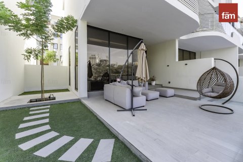 Townhouse in Dubai 4 bedrooms, 208.8 sq.m. № 58992 - photo 2