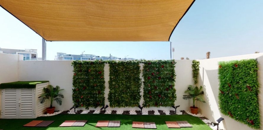 Townhouse in Dubai 3 bedrooms, 112.2 sq.m. № 58991