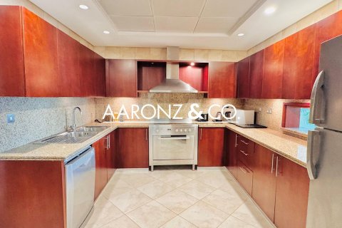 Appartement à Jumeirah Beach Residence, Dubai, 2 chambres, 188 m², № 89827 - photo 9