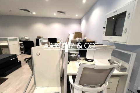 Oficina en Jumeirah Lake Towers, Dubai, 97 m², № 89823 - foto 6