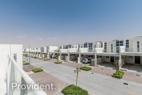 Villa en Dubai, 4 dormitorios, 151.7 m², № 3275 - foto 25