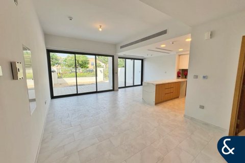 Купить виллу в Villanova, Dubai Land, Дубай: 3 спальни, 181м², № 75416 - фото 1