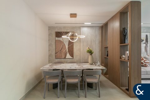 Apartment in Dubai Land, Dubai 2 bedrooms, 229 sq.m. № 75417 - photo 1