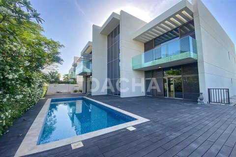 Villa en Dubai, 4 dormitorios, 578.8 m², № 6747 - foto 13