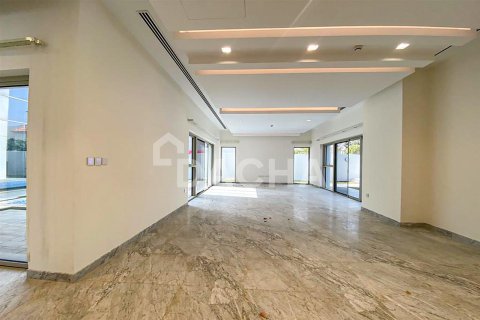 فيلا في دبي 5 غرف نوم , 715.3 م² رقم 6750 - صورة 2