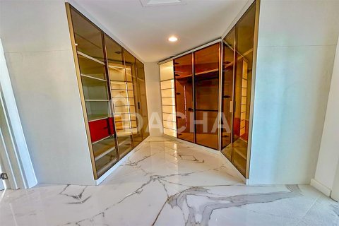 Villa en Palm Jumeirah, Dubai, 5 dormitorios, 621.1 m², № 6753 - foto 10