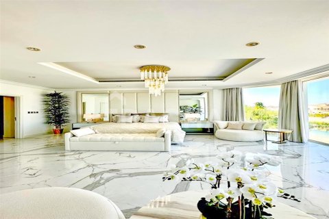 Villa en Palm Jumeirah, Dubai, 5 dormitorios, 621.1 m², № 6753 - foto 12