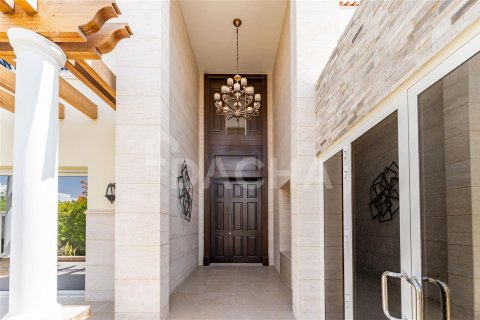 Villa en Dubai, 5 dormitorios, 706.1 m², № 6752 - foto 25