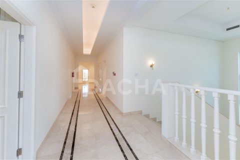 Villa en Dubai, 5 dormitorios, 706.1 m², № 6752 - foto 17