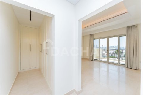Villa en Dubai, 5 dormitorios, 706.1 m², № 6752 - foto 15