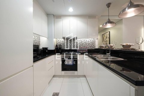Apartment in Paramount Tower Hotel & Residences, Business Bay, Dubai 2 bedrooms, 127 sq.m. № 121459 - photo 18