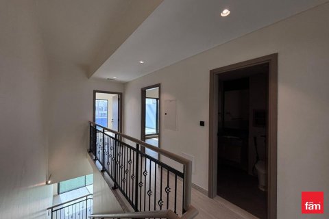 Снять в аренду виллу в Дубае: 4 спальни, 144м², № 90232 - фото 15