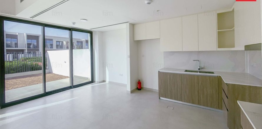 Villa en Dubai, 3 dormitorios, 174 m², № 90233