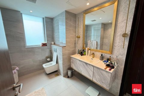 Apartment in Business Bay, Dubai 3 bedrooms, 203.2 sq.m. № 54916 - photo 17