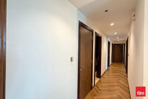 Apartment in Business Bay, Dubai 3 bedrooms, 203.2 sq.m. № 54916 - photo 15