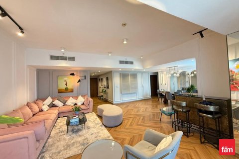 Apartment in Business Bay, Dubai 3 bedrooms, 203.2 sq.m. № 54916 - photo 8