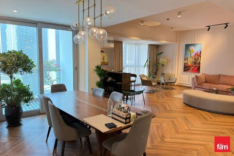 Apartment in Business Bay, Dubai 3 bedrooms, 203.2 sq.m. № 54916 - photo 4
