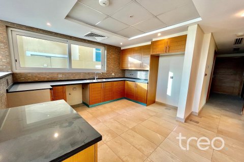فيلا في Legacy, Jumeirah Park, دبي 4 غرف نوم, 386.2 م² رقم 119310 - صورة 11