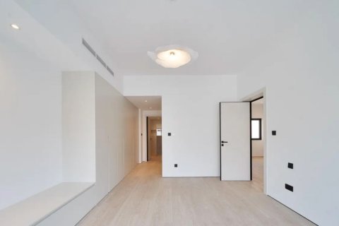 Купить виллу в Meadows, Дубай: 4 спальни, 343.74м², № 119314 - фото 9