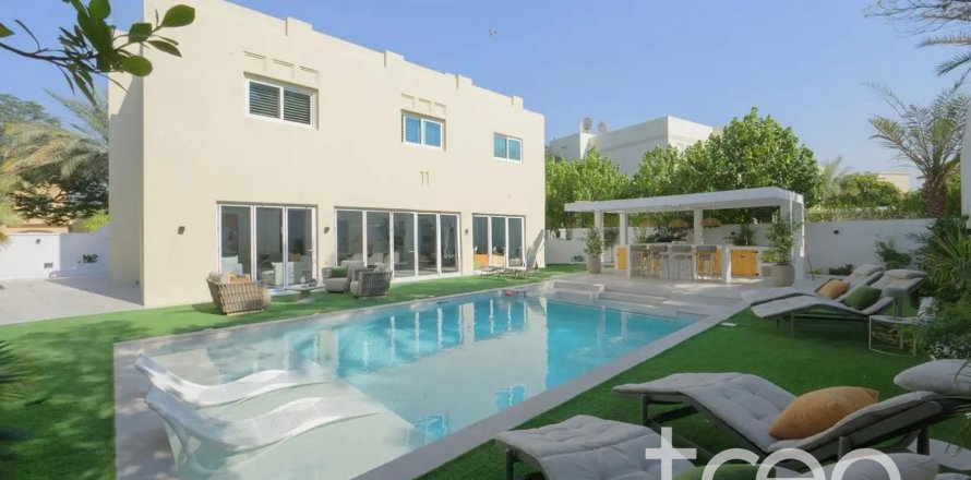 Villa in Arabian Ranches, Dubai 5 bedrooms, 385.83 sq.m. № 119311