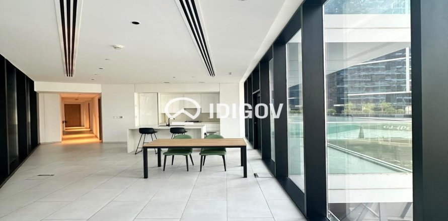 Appartement à Marquise Square Tower, Business Bay, Dubai, 2 chambres, 137.68 m², № 123483