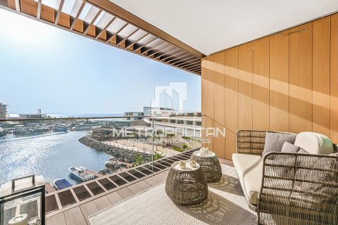 Apartment in Jumeirah Bay Island, Jumeirah, Dubai 2 bedrooms, 194 sq.m. № 3974 - photo 16