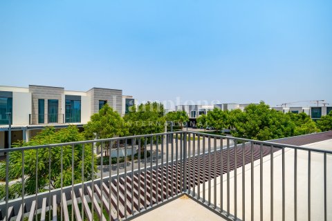 Снять в аренду виллу в Sun, Arabian Ranches 3, Дубай: 4 спальни, 225.47558100м², № 69163 - фото 6
