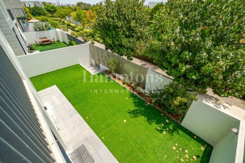 Снять в аренду виллу в Sun, Arabian Ranches 3, Дубай: 4 спальни, 225.47558100м², № 69163 - фото 22