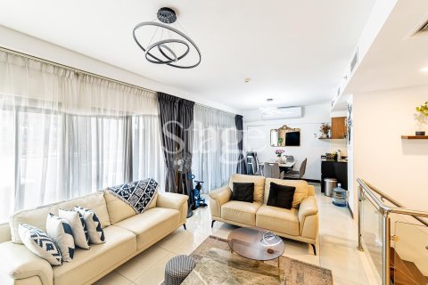 Duplex in Jumeirah Village Circle, Dubai 2 bedrooms, 202 sq.m. № 69159 - photo 1