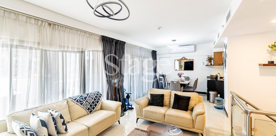 Duplex in Jumeirah Village Circle, Dubai 2 bedrooms, 202 sq.m. № 69159
