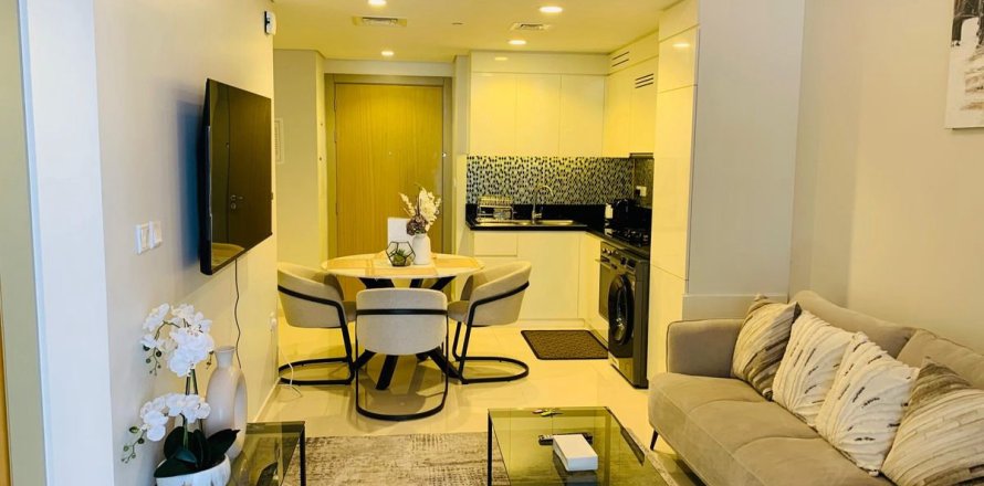 Квартира в Бизнес-Бэе, Дубай, 2 спальни, 75.5м², № 40477
