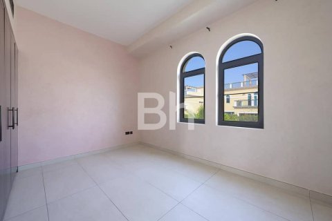 Villa in Jumeirah Park, Dubai 4 bedrooms, 561 sq.m. № 22973 - photo 11