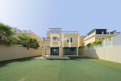 Villa in Jumeirah Park, Dubai 4 bedrooms, 561 sq.m. № 22973 - photo 7