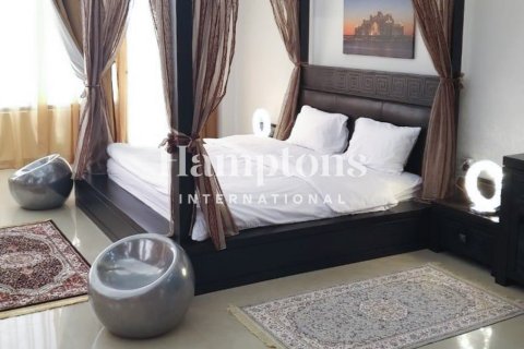 Снять в аренду виллу в Emirates Hills, Дубай: 7 спален, 1723.71947491м², № 111371 - фото 11
