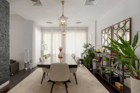 Villa in Arabian Ranches, Dubai 3 bedrooms, 329.99 sq.m. № 142259 - photo 2