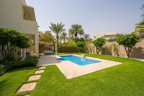 Villa in Arabian Ranches, Dubai 3 bedrooms, 329.99 sq.m. № 142259 - photo 17