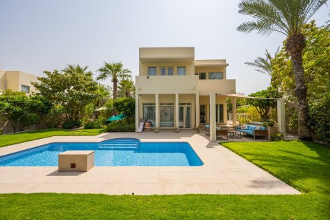 Villa in Arabian Ranches, Dubai 3 bedrooms, 329.99 sq.m. № 142259