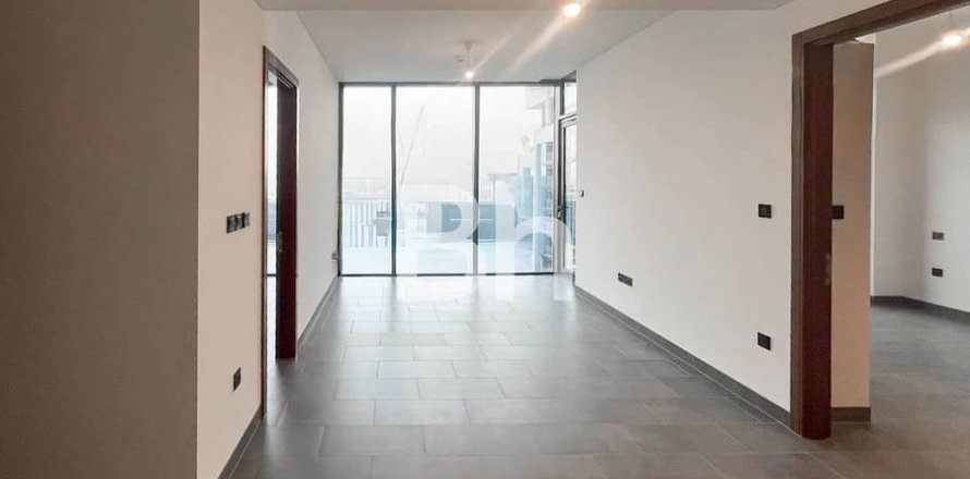 Apartment in Dubai 2 bedrooms, 76 sq.m. № 57274