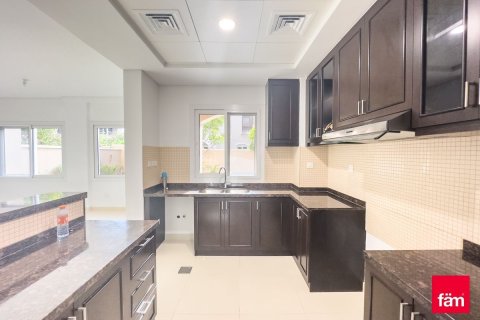 Townhouse in Dubai 3 bedrooms, 186.2 sq.m. № 49870 - photo 12
