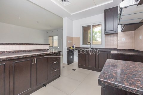 Townhouse in Dubai 3 bedrooms, 186.2 sq.m. № 49870 - photo 13