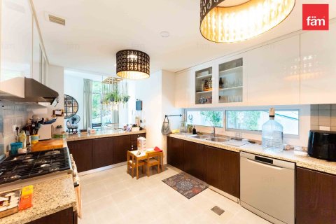 Townhouse in Dubai 3 bedrooms, 276.3 sq.m. № 114064 - photo 8