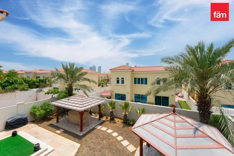 Villa in Jumeirah Park, Dubai 4 bedrooms, 513 sq.m. № 114066 - photo 21