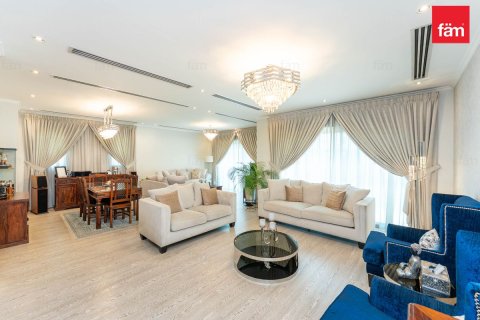 Villa in Jumeirah Park, Dubai 4 bedrooms, 513 sq.m. № 114066 - photo 2