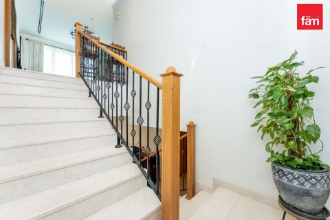 Villa in Jumeirah Park, Dubai 4 bedrooms, 513 sq.m. № 114066 - photo 8