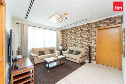 Villa in Jumeirah Park, Dubai 4 bedrooms, 513 sq.m. № 114066 - photo 13