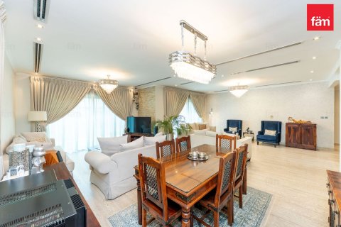 Villa in Jumeirah Park, Dubai 4 bedrooms, 513 sq.m. № 114066 - photo 25